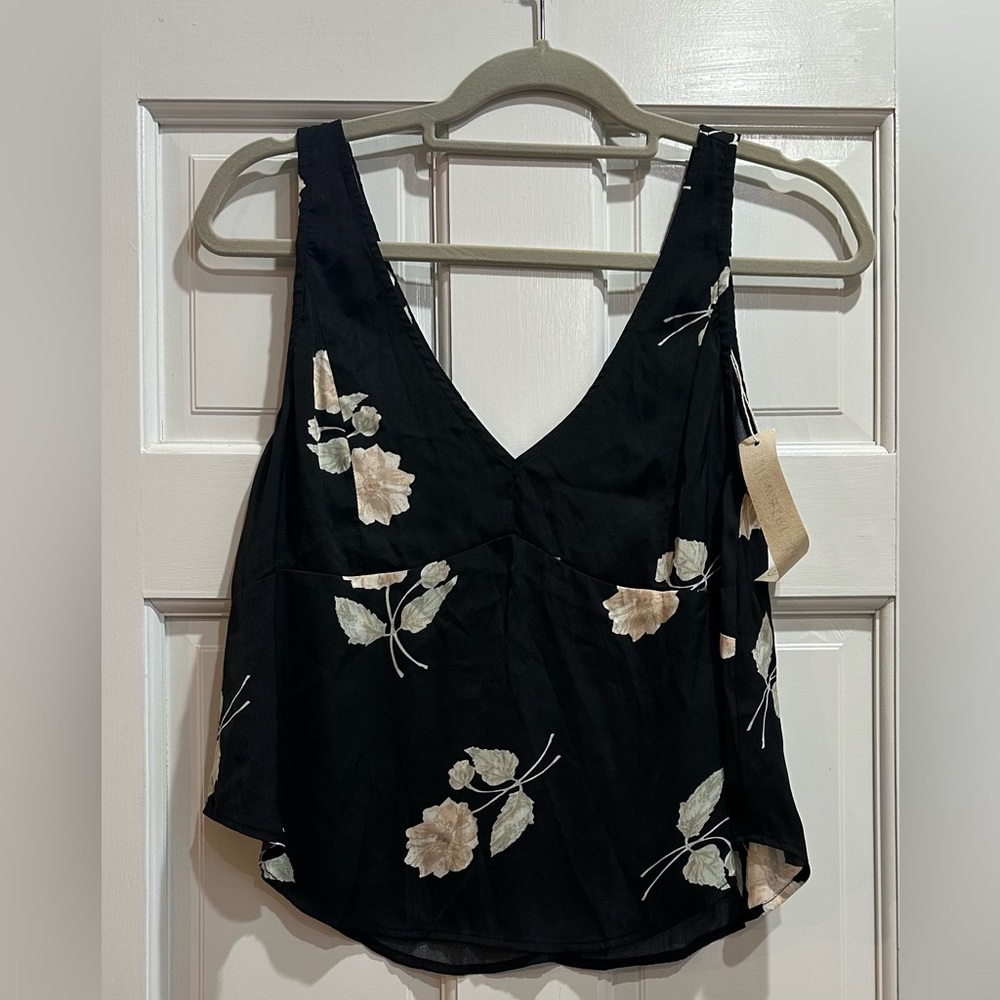 NWT Saltwater Luxe Sleeveless Blouse Floral Size Small